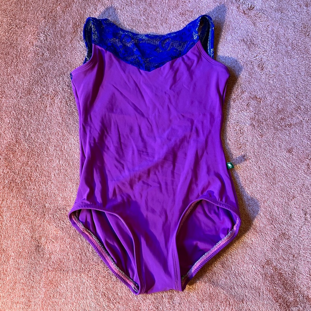 LuckyLeo Discontinued Colors Size:Small